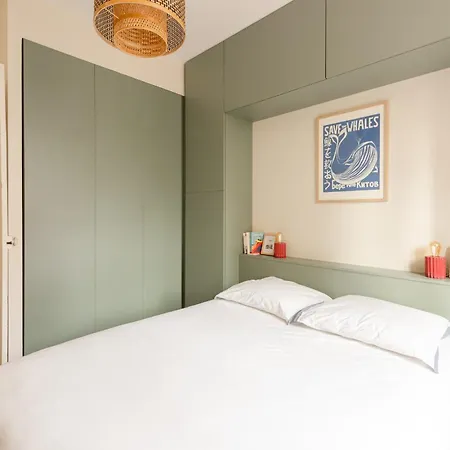 Virgile Keyweek Family In The Heart Of